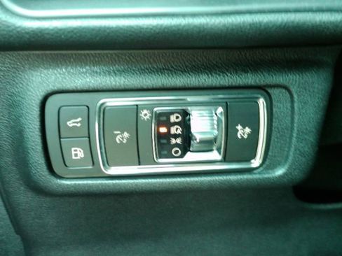 Used 2023 Lincoln Corsair Grand Touring w/ Towing Package image 32