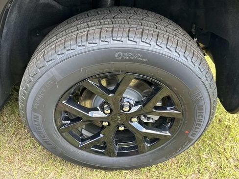 New 2026 Jeep Grand Cherokee Altitude AWD/4WD image 29
