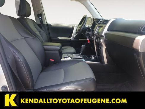 Used 2018 Toyota 4Runner SR5 Premium AWD/4WD image 15