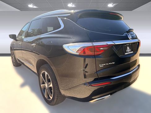 Used 2022 Buick Enclave Essence w/ Experience Buick Package image 3