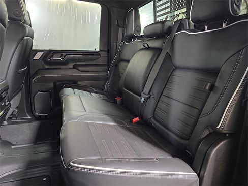 Used 2024 GMC Sierra 2500 AT4X image 14