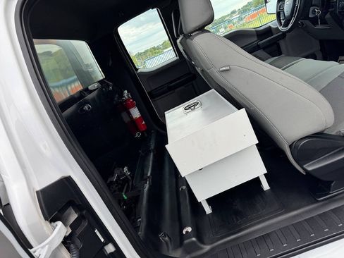 Used 2018 Ford F150 XL w/ Equipment Group 101A Mid RWD image 9