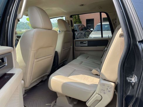 Used 2014 Ford Expedition EL XLT w/ Equipment Group 202A AWD/4WD image 3