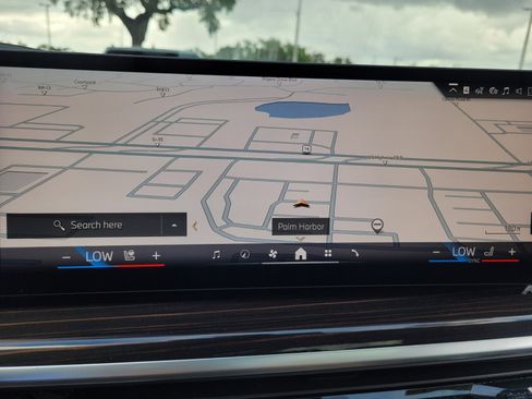 New 2026 BMW X5 xDrive50e w/ Executive Package image 24