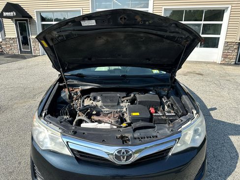 Used 2014 Toyota Camry SE image 10