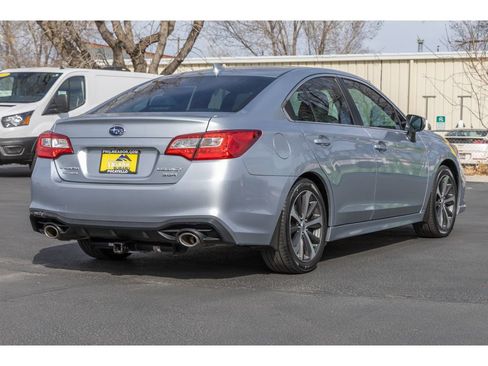 Used 2018 Subaru Legacy 3.6R Limited image 3