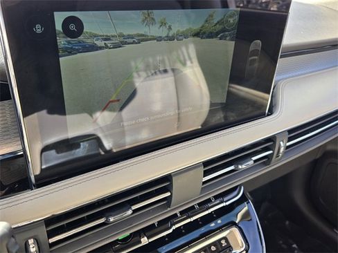 Used 2023 Lincoln Corsair FWD image 21