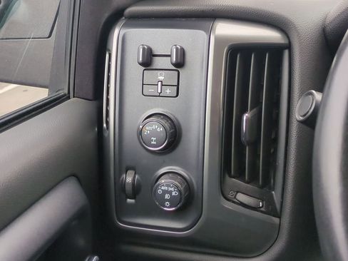 Used 2019 Chevrolet Silverado 1500 LT w/ All Star Edition image 19