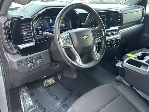 Used 2025 Chevrolet Silverado 1500 LT image 10