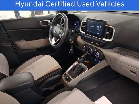 Certified 2021 Hyundai Venue SEL image 10