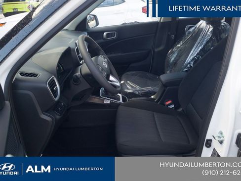 New 2026 Hyundai Venue SE FWD image 15