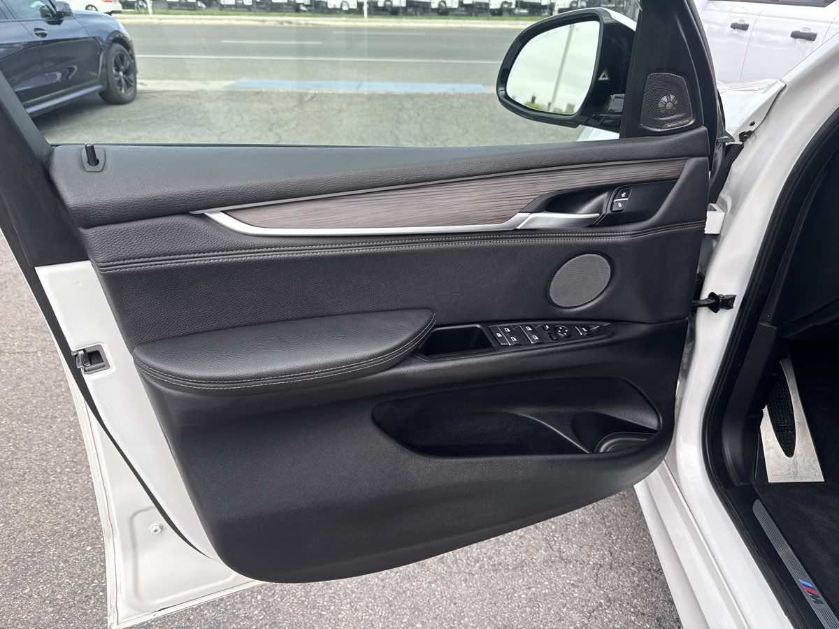 Used 2017 BMW X5 xDrive35i AWD/4WD image 11