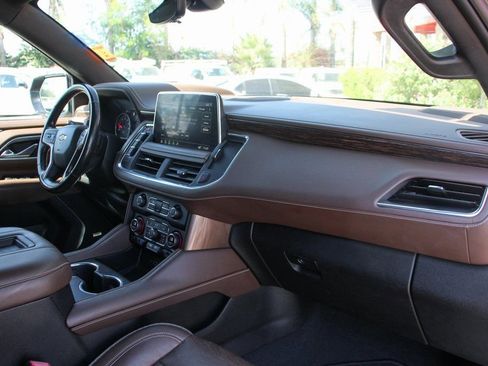 Used 2021 Chevrolet Suburban High Country w/ Premium Package image 43