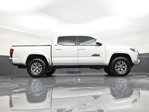 Used 2019 Toyota Tacoma SR5 image 25