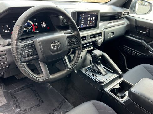 Certified 2025 Toyota Tacoma SR5 image 10