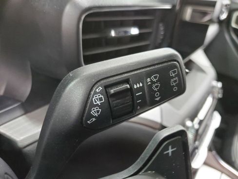 Used 2020 Ford Explorer XLT w/ Equipment Group 202A image 33