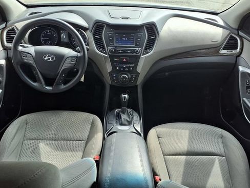 Used 2017 Hyundai Santa Fe Sport FWD image 9