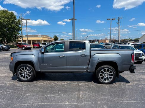 Used 2022 GMC Canyon Denali AWD/4WD image 7