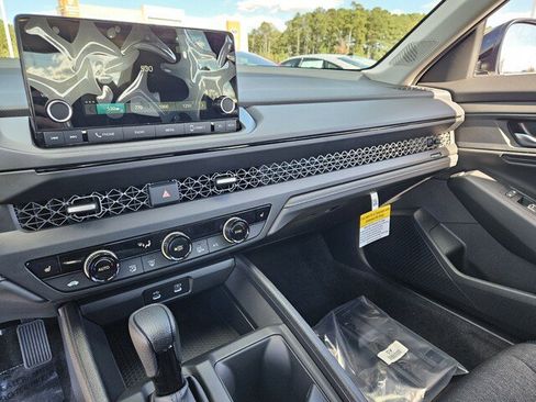 New 2025 Honda Accord SE image 13