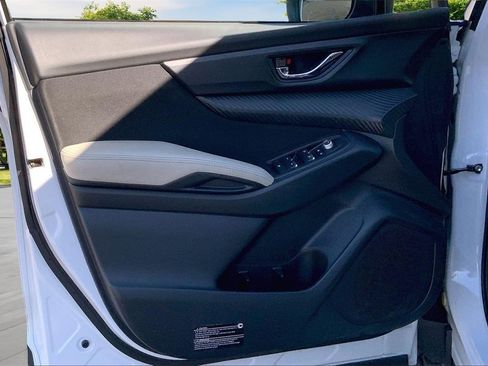 Used 2023 Subaru Ascent Premium w/ Convenience Package image 19