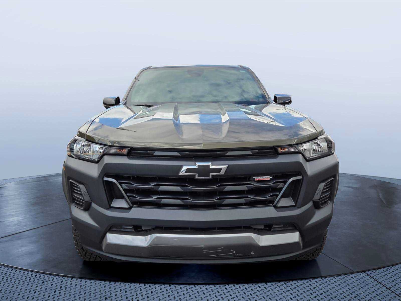Used 2024 Chevrolet Colorado Trail Boss AWD/4WD image 8