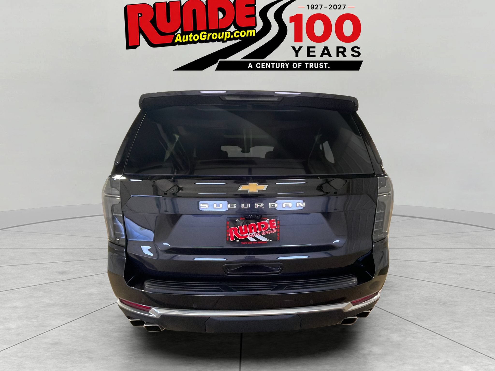 Used 2025 Chevrolet Suburban High Country w/ Sun And Tow Package AWD/4WD image 5
