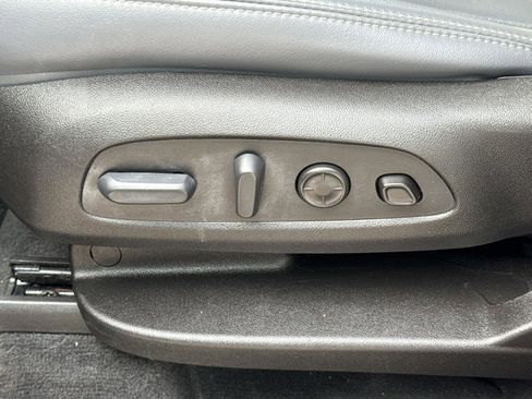 Used 2022 Buick Enclave Premium w/ Experience Buick Package image 15