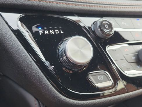 New 2026 Chrysler Pacifica Pinnacle image 17