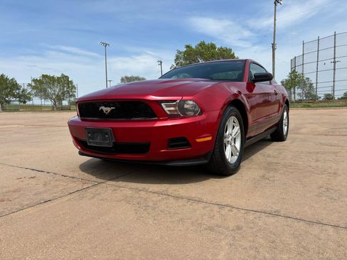 Used 2012 Ford Mustang Coupe image 3
