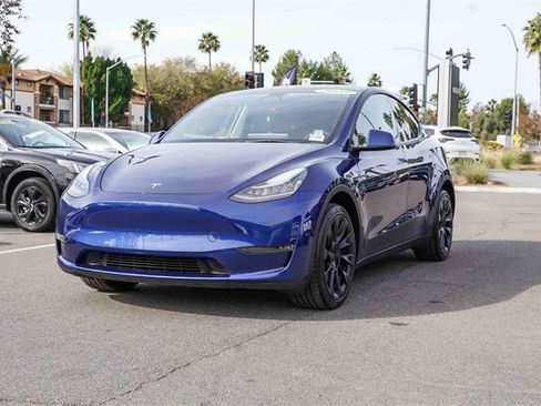 Used 2023 Tesla Model Y Long Range image 4