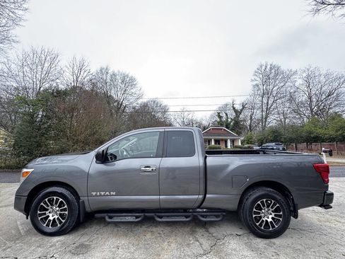 Used 2021 Nissan Titan SV w/ Accessory Utility Package image 5