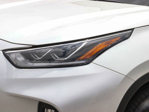 New 2026 Toyota Highlander Limited AWD/4WD image 10