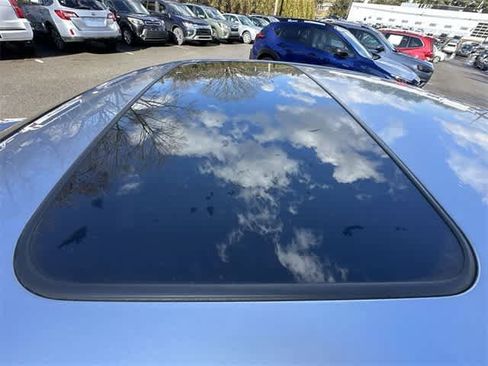 Used 2017 Subaru Legacy 2.5i Limited image 5