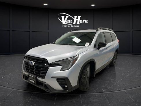 Used 2024 Subaru Ascent Onyx Edition Limited AWD/4WD image 3