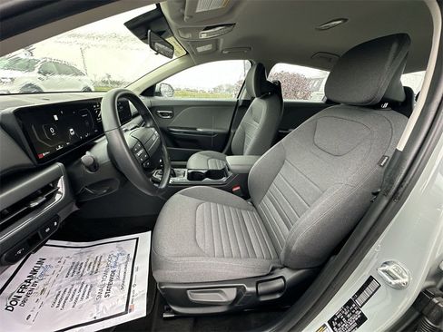Used 2025 Kia K4 EX image 11