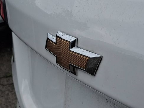 Certified 2023 Chevrolet Equinox LS w/ LS Convenience Package FWD image 29