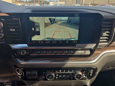 Used 2022 Chevrolet Silverado 1500 RST w/ Convenience Package II image 18