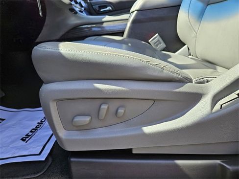 Used 2017 Chevrolet Tahoe LT image 11