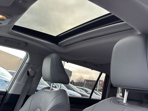 Used 2020 Toyota Highlander Limited image 25