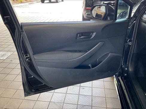 Used 2024 Toyota Corolla LE FWD image 2