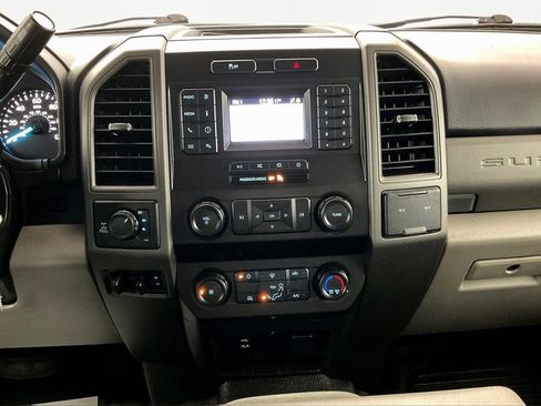 Used 2020 Ford F350 XL w/ Power Equipment Group image 10