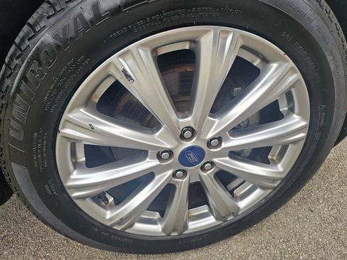 Used 2017 Ford Escape Titanium w/ Equipment Group 301A AWD/4WD image 14