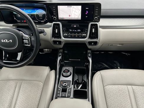 Used 2023 Kia Sorento SX Prestige w/ Panoramic Sunroof Package AWD/4WD image 13