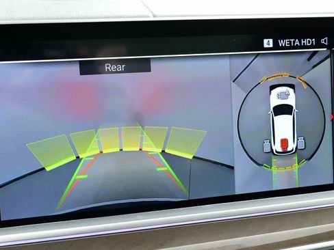 Used 2022 BMW X5 xDrive40i w/ Parking Assistance Package image 53