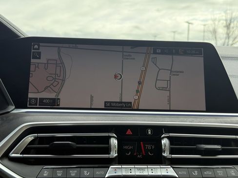 Used 2021 BMW X5 xDrive40i w/ Executive Package image 17