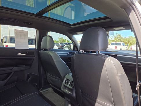 Used 2020 Volkswagen Atlas Cross Sport SEL image 12