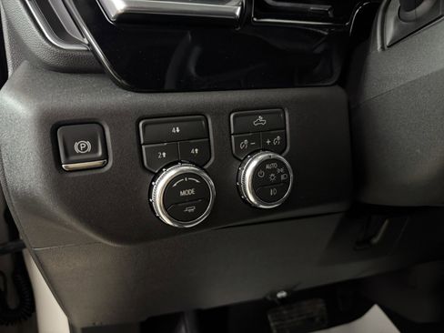 New 2026 GMC Sierra 2500 SLE image 23