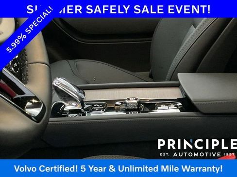 Certified 2025 Volvo XC90 B5 Plus AWD/4WD image 18