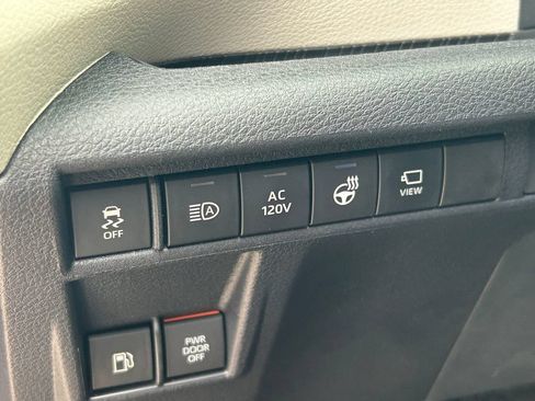 Used 2023 Toyota Sienna Platinum FWD image 30