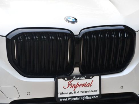 Used 2019 BMW X5 xDrive40i w/ Convenience Package image 3